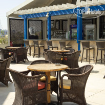 Crowne Plaza Dubai Deira Pool Bar