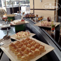 Sunday Hotel Holiday international Dubai 
