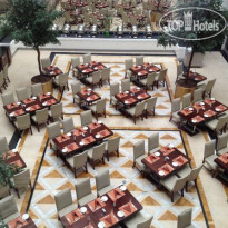 Sunday Hotel Holiday international Dubai 