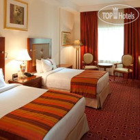 Sunday Hotel Holiday international Dubai 