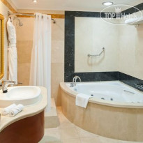 Sunday Hotel Holiday international Dubai 
