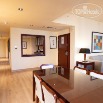 Delta Hotel by Marriott Jumeirah Beach Номера Люкс с 2-3мя спальнями 