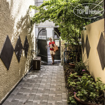 Pevzner Aparthotel 1956 in Haifa Center Вход на территорию отеля
