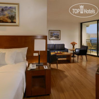 Leonardo Plaza  Junior Suite Room