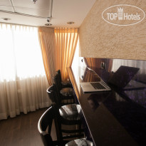 Elis Hotel