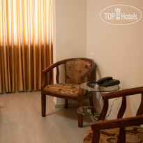 Elis Hotel