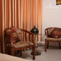 Elis Hotel