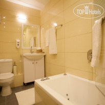 Elis Hotel