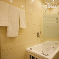 Elis Hotel
