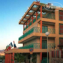 Blue Hotel  