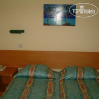 Blue Hotel  