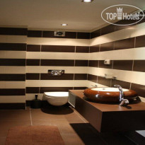 Rich Luxury Suites