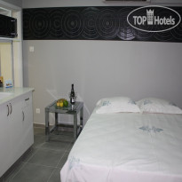 Rich Luxury Suites