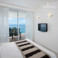 Island Suites