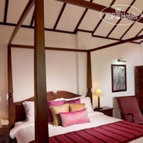 Old Lighthouse Bristow 