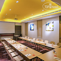 Ibis Bengaluru Hosur Road Комната переговоров