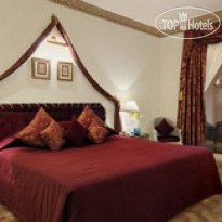 The Golden Palms Hotel & Spa 