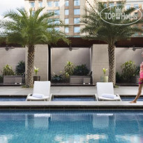 JW Marriott Hotel Bengaluru Бассейн