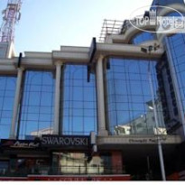Monarch Brigade Road Отель