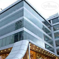 The Shelton Grand Hotel