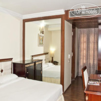 The Shelton Grand Hotel