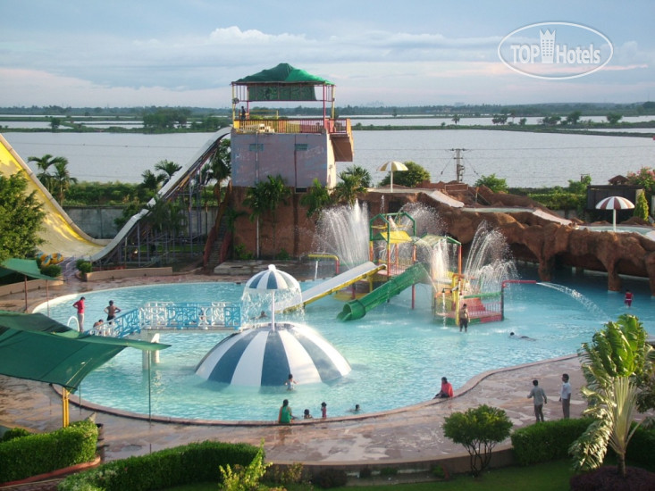 Hotel photo Aquatica Water Theme Park & Resort 2*