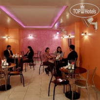 Housez 43 Hotel Ресторан