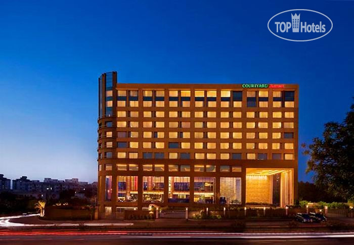 Hotel photo Courtyard Ahmedabad 5*