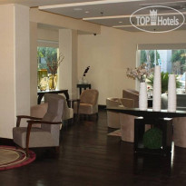 Park Plaza Ahmedabad, Ellis Bridge