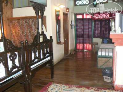 New photos from tourists Cochrane Place 2*