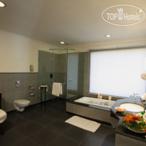 Moksha Himalaya Spa Resort 