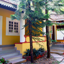 Granpa's Inn Hotel Bougainvillea