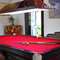Granpa's Inn Hotel Bougainvillea
