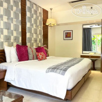 Acron Waterfront Resort 