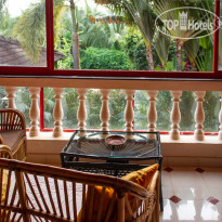 Papa Jolly's balcony