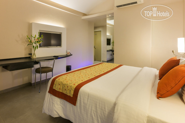 Hotel photo Whispering Palms 4*