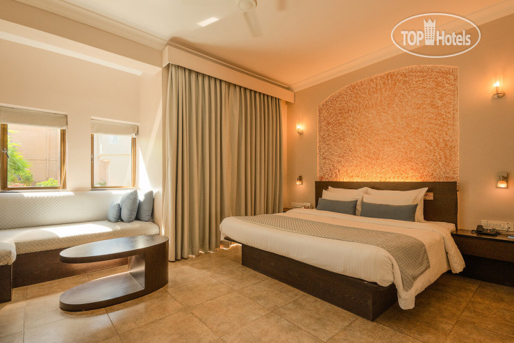 Hotel photo Whispering Palms 4*