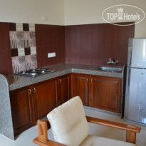 Rising Waves Guest House 