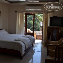 Rising Waves Guest House 