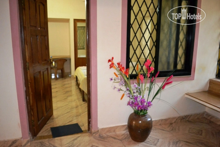 New photos from tourists Yellow House Vagator Goa