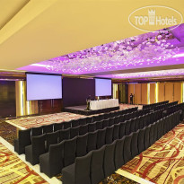 Radisson Blu Plaza Hotel, Delhi Airport