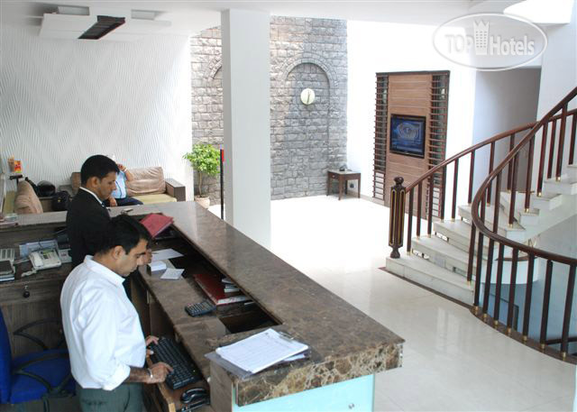 New photos from tourists Ashoka Palace 2*