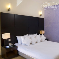 Dolphinn Grand