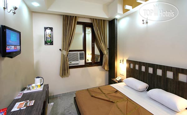 New photos from tourists TJS Grand Karolbagh 3*