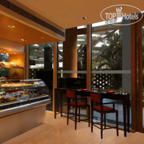 Trident Bandra Kurla Ресторан Pattiserrie & Del
