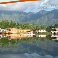 De - Laila House Boat