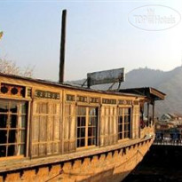 De - Laila House Boat