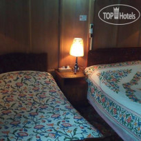 New Golden Flower House Boat 