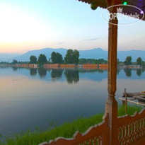 New Golden Flower House Boat 