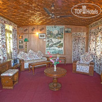 New Golden Flower House Boat 